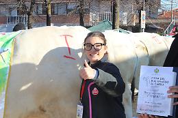 Giovani e allevatrici. E chi l'ha detto che &egrave; un lavoro da uomini?