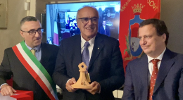 Il &ldquo;Sigillo di Bronzo&rdquo; a Francesco Cozzi: Montaldo di Mondov&igrave; celebra il valore della memoria e delle persone