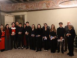 Musica, auguri e bellezza condivisa: festa natalizia per gli Amici dell&rsquo;Academia