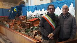 Un presepe meccanico da favola: 94 statuine in movimento, tra musiche e giochi d'acqua
