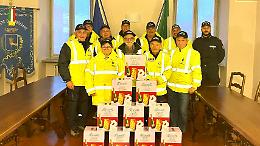 Il paese ringrazia i "Nonni vigili": &laquo;Indispensabili per la sicurezza dei nostri bimbi&raquo;