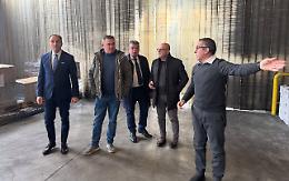 Dove nascono le scatole: Cirio in visita ad un'eccellenza delle Langhe