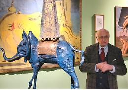 Arazzi ed elefanti: la mostra "surreale" con Dal&igrave;, Mir&ograve;, Magritte e tutti gli altri (e c'&egrave; anche l'IA)