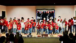 Un Natale che brilla nel cuore: emozioni e valori sul palco di Niella Tanaro