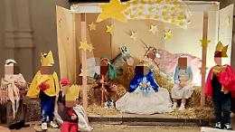 Un presepe che parla al cuore: i bambini di Torre raccontano il Natale della condivisione