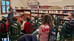 Un pomeriggio di sorrisi e accoglienza in biblioteca
