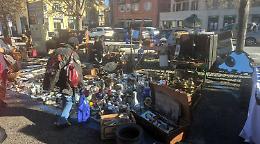 Torna &ldquo;Retr&ograve;&rdquo;: il mercatino tra vintage e creativit&agrave;, un vero e proprio viaggio nel passato
