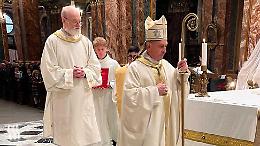 La Diocesi in Cattedrale per salutare il Giubileo:  &laquo;Lasciamo aperta la porta della speranza&raquo;