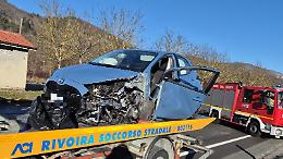 Scontro auto e camion sulla Statale 28