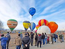 Le signore dell'aria e del fuoco volano nel cielo dell'Epifania