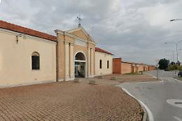 &laquo;"Vendesi villa con vista cimitero": davvero  l'edilizia si rilancia cos&igrave;?&raquo;