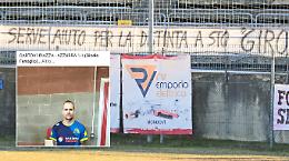 Striscioni, sfott&ograve; e &ldquo;cartonati&rdquo;: la partita che non finisce mai