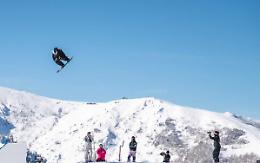 Verso Milano-Cortina 2026: lo snowboard olimpico Ian Matteoli si prepara a Prato Nevoso