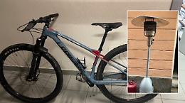 Carte clonate, bici di lusso e anche un fungo da dehors: due arresti dopo la raffica di furti