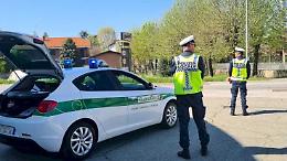 Due ventenni perdono la vita nell'impatto contro un camion