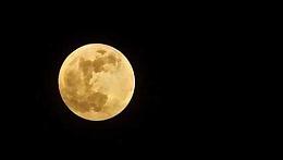 Con il naso all&rsquo;ins&ugrave;: la &ldquo;Luna della Neve&rdquo; incanta il cielo 

