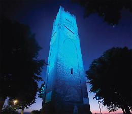 Una torre tutta blu: ecco perch&eacute;