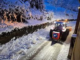 Nevicata in corso. Prudenza massima per chi si mette alla guida. La situazione delle strade