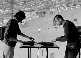 Bosio e Zigante, i due performer che trasformano le partite di calcio in musica elettronica