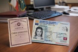 Addio alla carta d&rsquo;identit&agrave; cartacea: giornate dedicate al cambio alla CIE
