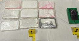 In autostrada con pi&ugrave; di 10 kg di cocaina purissima: arrestato