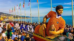 Non solo Ivrea: il Carnevale degli agrumi che incanta l&rsquo;Europa, tra mare e sculture giganti