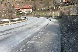 Addio &ldquo;camminata a rischio&rdquo;: completato il nuovo marciapiede verso la Comunit&agrave; Terapeutica