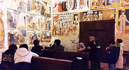 Gli incredibili affreschi medievali parlano con una voce nuova: quella dei bambini