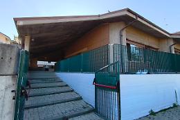 Entrano di notte nella Scuola per rubare pochi spiccioli