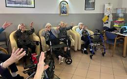 Ginnastica, musica latina e&hellip; Gioca Jouer: inizia cos&igrave; la giornata degli anziani in Casa di riposo