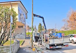 In citt&agrave; 86 pali della luce "vetusti": il gestore li sostituisce