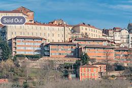 Effetto amarcord, tutti pazzi per la visita alla scuola da demolire: &laquo;Tutto sold out&raquo;