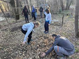 Giovani al lavoro nella Riserva di Crava-Morozzo: un pomeriggio che fa bene alla natura