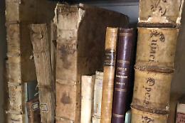"Il tesoro di carta": come si traslocano 25 mila libri antichi