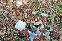 Rifiuti abbandonati: con le nuove norme scattano reati e pene salatissime