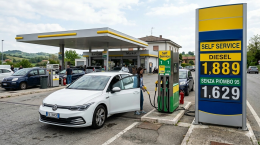 Taglio accise: il gasolio sta tornando sotto i 2 euro, ma i rincari non si fermano