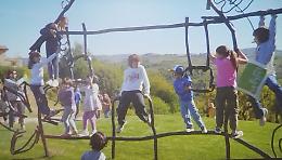 Una "casa dei bambini" tra le colline delle Langhe diventa documentario su Sky