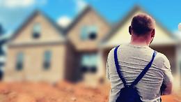 &laquo;Firma se vuoi riavere i dati aziendali&raquo; e l&rsquo;impresario edile denuncia un ricatto
