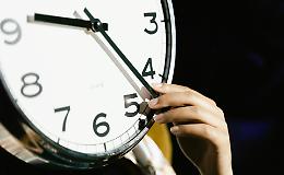 Cambio dell&rsquo;ora s&igrave; o no? La proposta che pu&ograve; cambiare le nostre abitudini