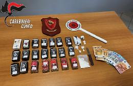 Inseguito, oppone resistenza ai Carabinieri. Aveva 25 grammi di cocaina addosso 