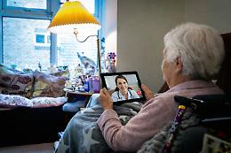 120 anziani coinvolti, 36 Comuni raggiunti: &ldquo;Telebenessere in Granda&rdquo; porta la tecnologia nelle case e combatte l&rsquo;isolamento