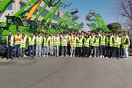 Studenti di meccanica in fabbrica: &laquo;Non si studia solo sui libri&raquo;