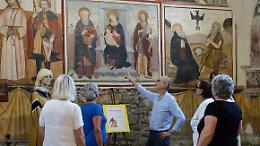 Diavoli, pellegrini e antiche vie: il racconto nascosto dentro un piccolo capolavoro medievale