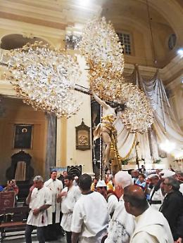 Il mese mariano si apre tra fede e tradizione: Messa e processione con le confraternite al Santuario di San Filippo