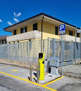 Due colonnine elettriche per una mobilit&agrave; pi&ugrave; sostenibile