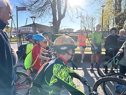 Vuoi far pedalare tuo figlio in sicurezza? Iniziato il corso di mountain bike per bimbi