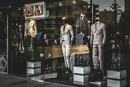 Fino a 6 mila euro per i negozi che investono su vetrine, insegne, dehors e telecamere