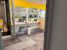 Ufficio postale rinnovato: riapre con servizi pubblici e volto nuovo