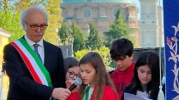 Il ricordo che non si spegne: la comunit&agrave; celebra la Liberazione