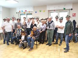 Le note degli Alpini scaldano i cuori: festa e emozioni tra gli ospiti della RSA